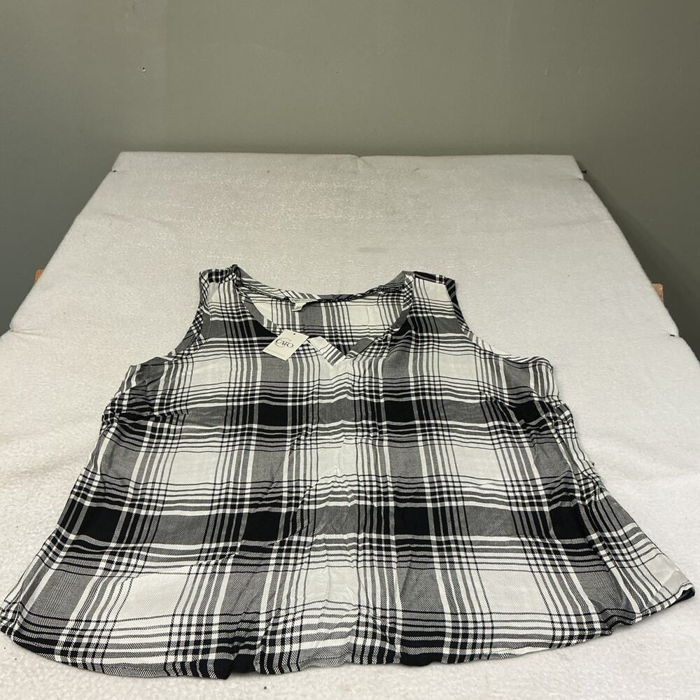 Catos Women’s Black And White Plaid Tank Top sz 18/20w NWT. 3585